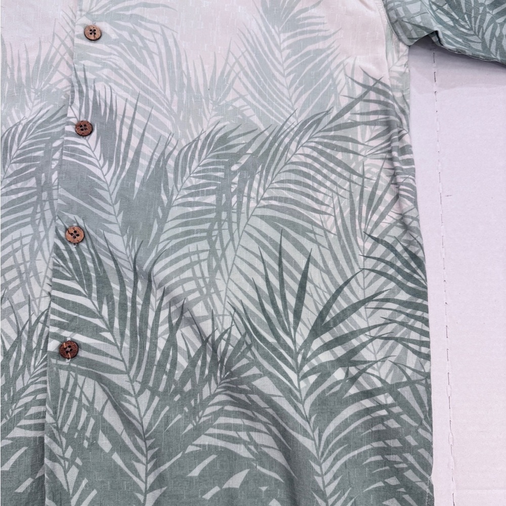 Tommy Bahama 100% Silk Hawaiian Shirt Button Tropical Floral Teal White - Picture 6 of 9
